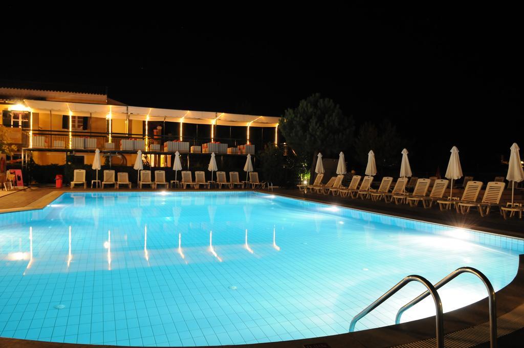 Matoula Aparthotel Acharavi  Exterior photo