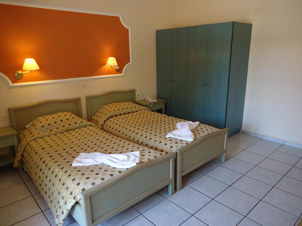 Matoula Aparthotel Acharavi  Room photo