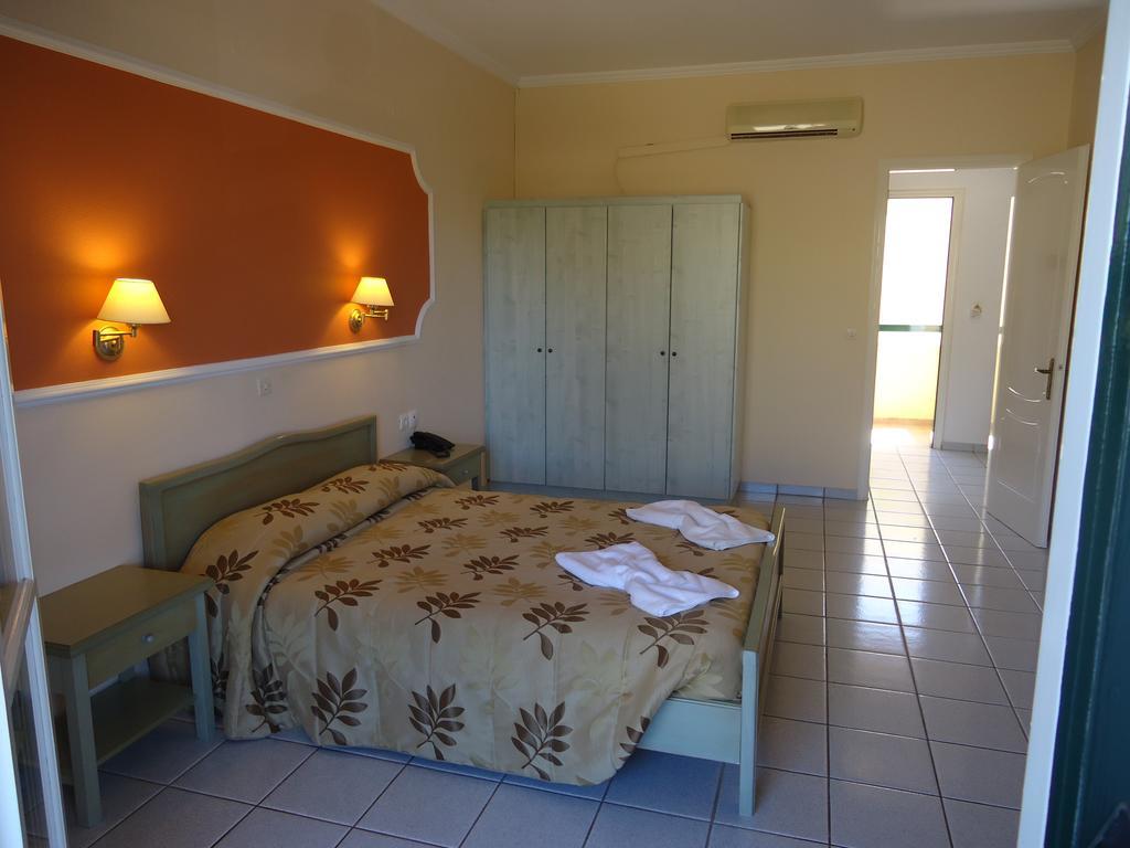 Matoula Aparthotel Acharavi  Room photo