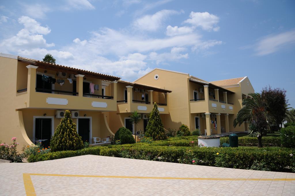 Matoula Aparthotel Acharavi  Exterior photo