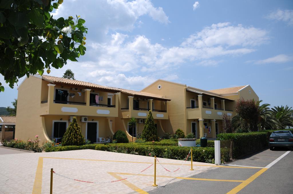 Matoula Aparthotel Acharavi  Exterior photo