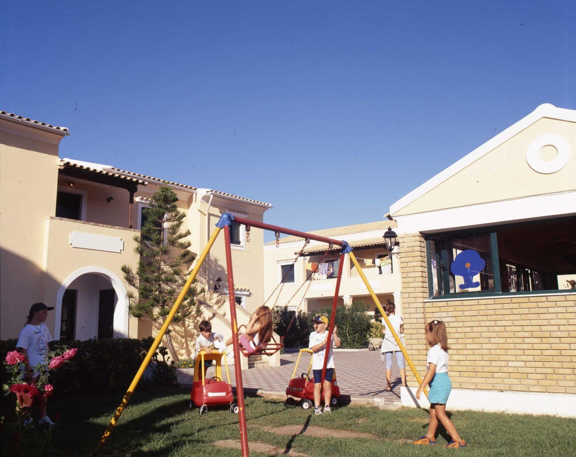Matoula Aparthotel Acharavi  Exterior photo